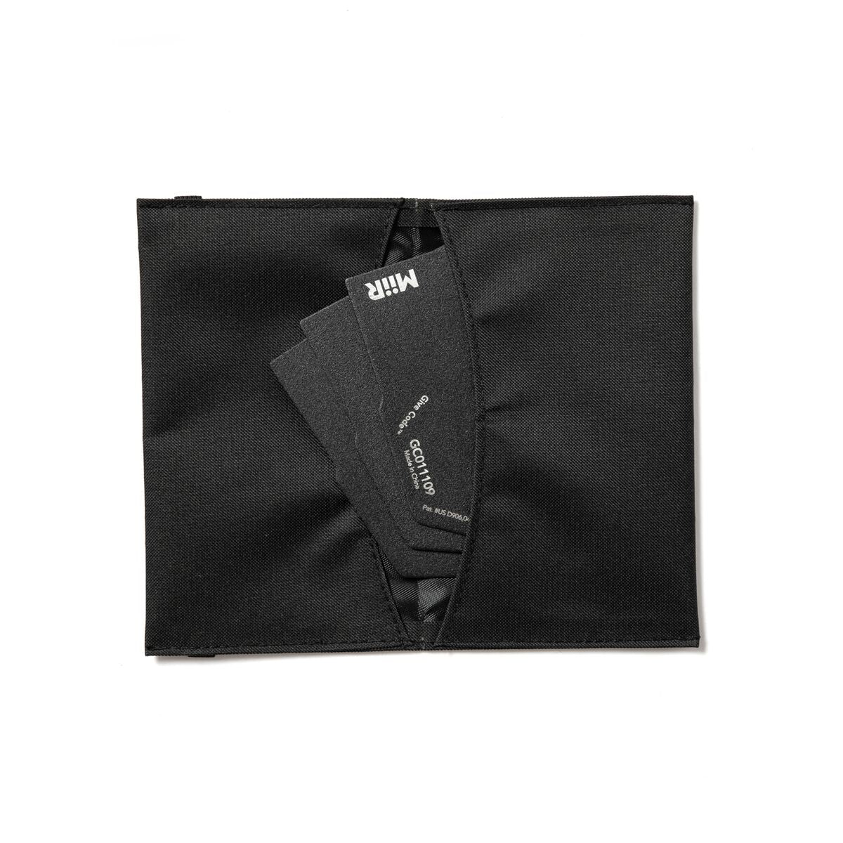 pourigami-f8 WebPDP-Pourigami_Black_Case__POG2SN00002_Studio_Open.jpg
