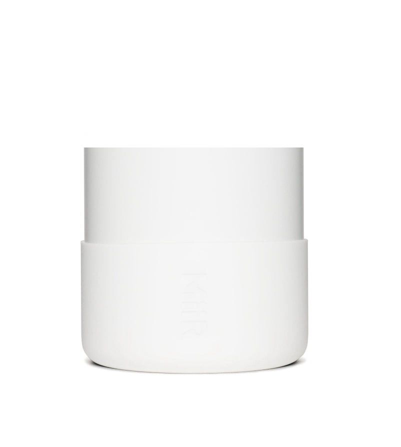 silicone-boot-u0 Silicone_Boot_32oz_42oz_White_Studio_0821_On_Bottle_7c7df284-5bee-4f24-a031-14b02db7328f__SLB1PN34001.jpg