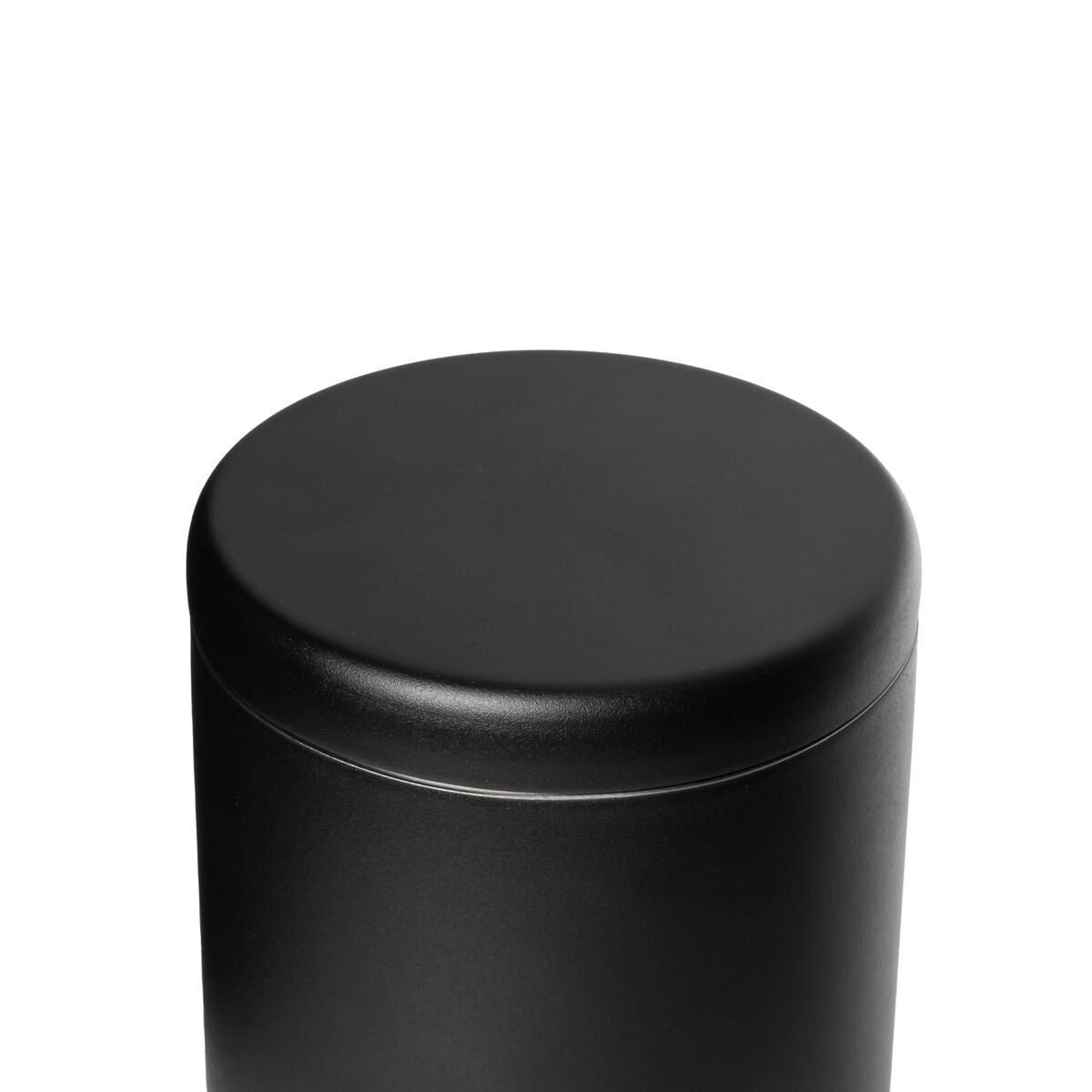 airlock-coffee-canister-o5 WebPDP-Airlock_Coffee_Canister__ACN2SVOS002_Black_X2Studio_45_Deg_Lid_On.jpg
