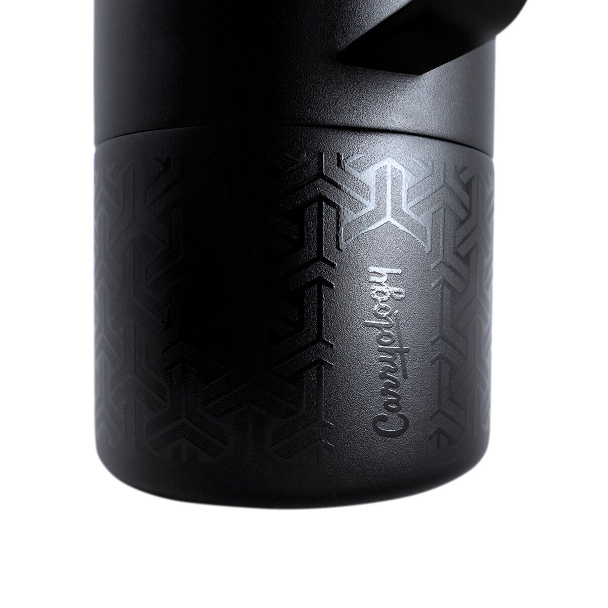 miir-x-carryology-tomo-m0 WebPDP-MiiR_x_Carryology_Tomo_Studio_Closeup__TOM1SV33402_12.10.25.jpg