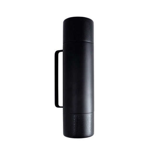 miir-x-carryology-tomo-m0 WebPDP-MiiR_x_Carryology_Tomo_Studio_Full_Side_TOM1SV33402_12.10.25.jpg