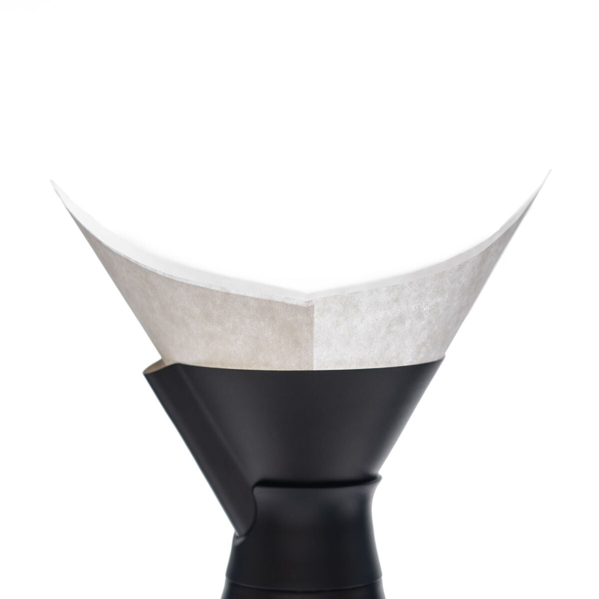 new-standard-carafe-coffee-filters-w1 WebPDP-NSCarafeCoffeeFilters_Studio_0223_InUse__CAF1PN00001.jpg