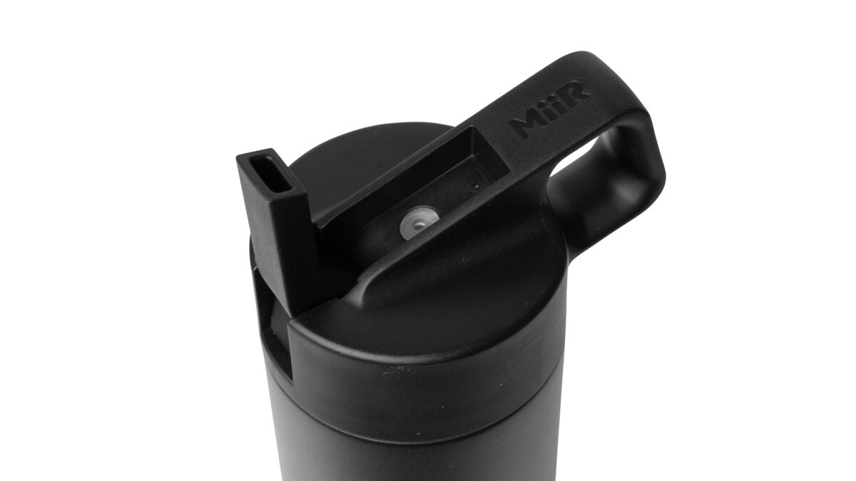 straw-bottle-z7 WebPDP-Straw_Lid_2_Black_Studio_0221_45deg_Open__WMB1SL20002.jpg
