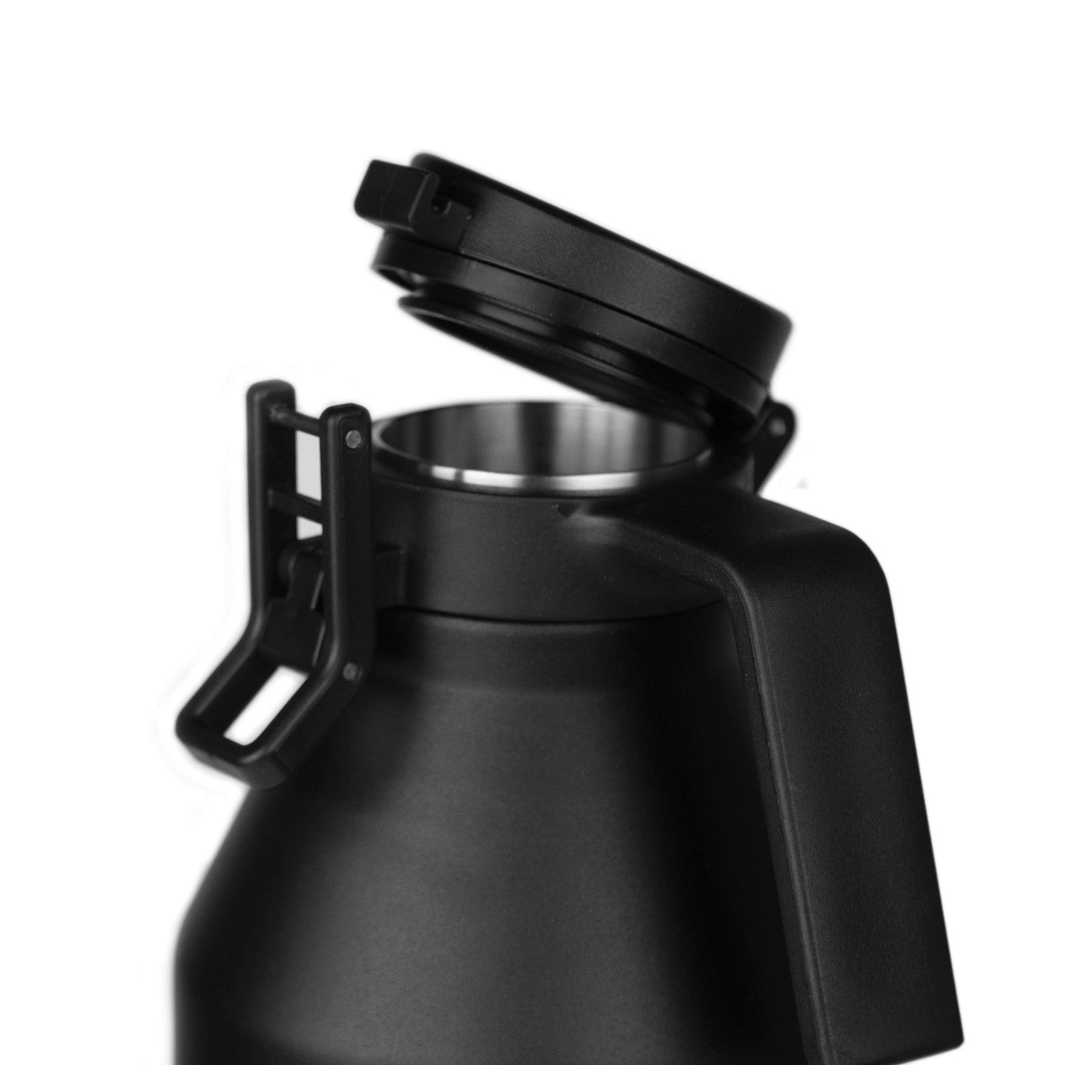 64oz-growler-q5 growlerdetail1_f7b2c86e-8bb8-40fc-b9ae-6f2e9d01276f__402220.jpg